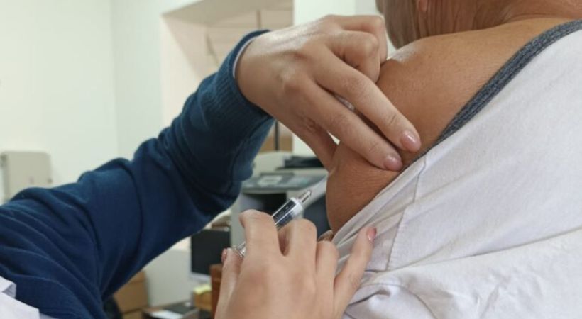 Vacunación antigripal: más de 40 adultos mayores se inmunizaron en el Concejo Deliberante